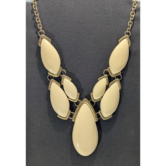 Premier Design Bold Cream and Gold Tone Statement Necklace - Picture 9 of 9